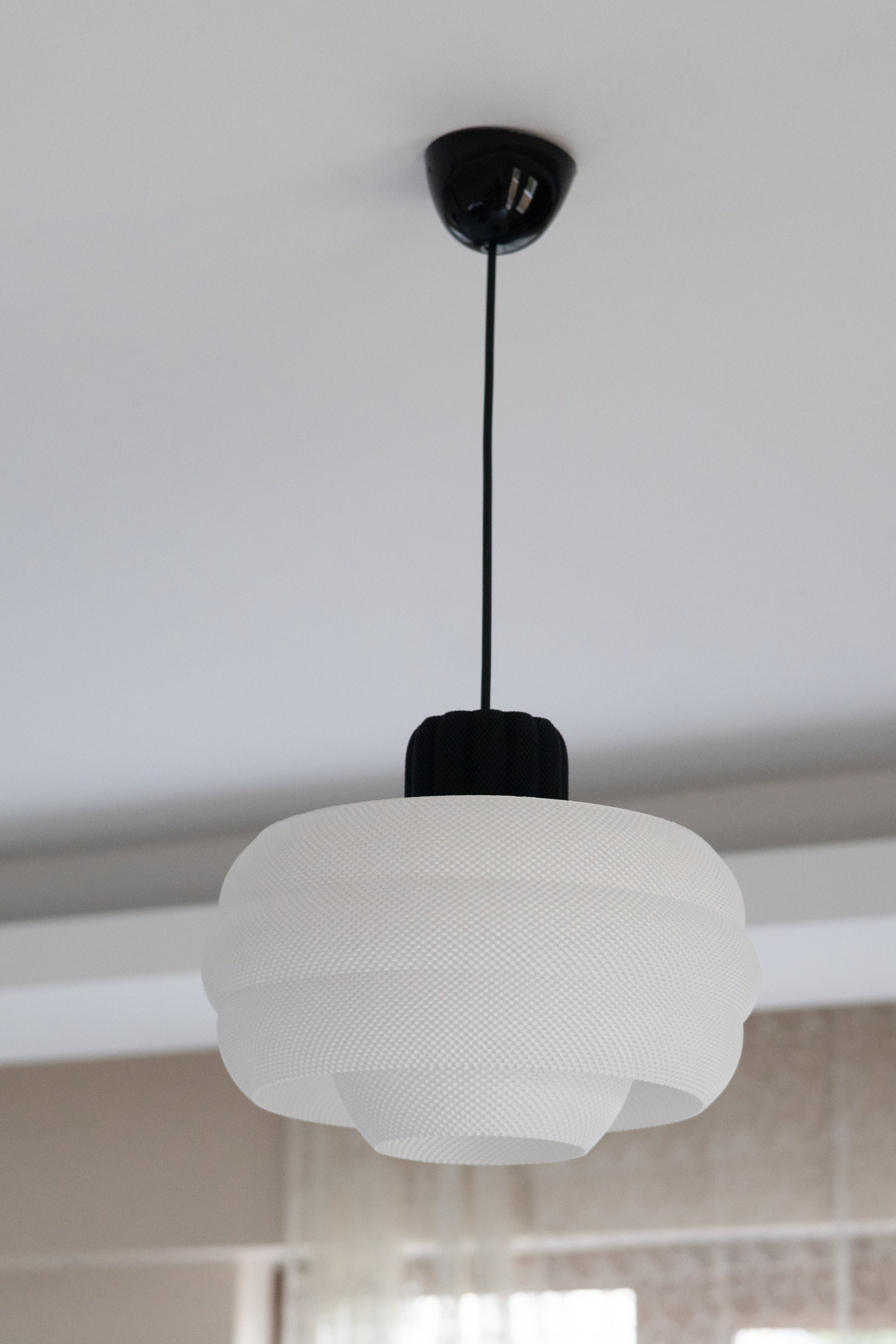 Modern Spiral Tasarım Avize – E27 Duylu – Minimal Beyaz Tavan Aydınlatması