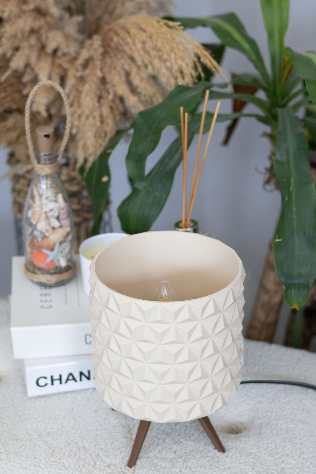 Geometrik Desenli Masa Abajuru (Ampul Dahil Değildir)