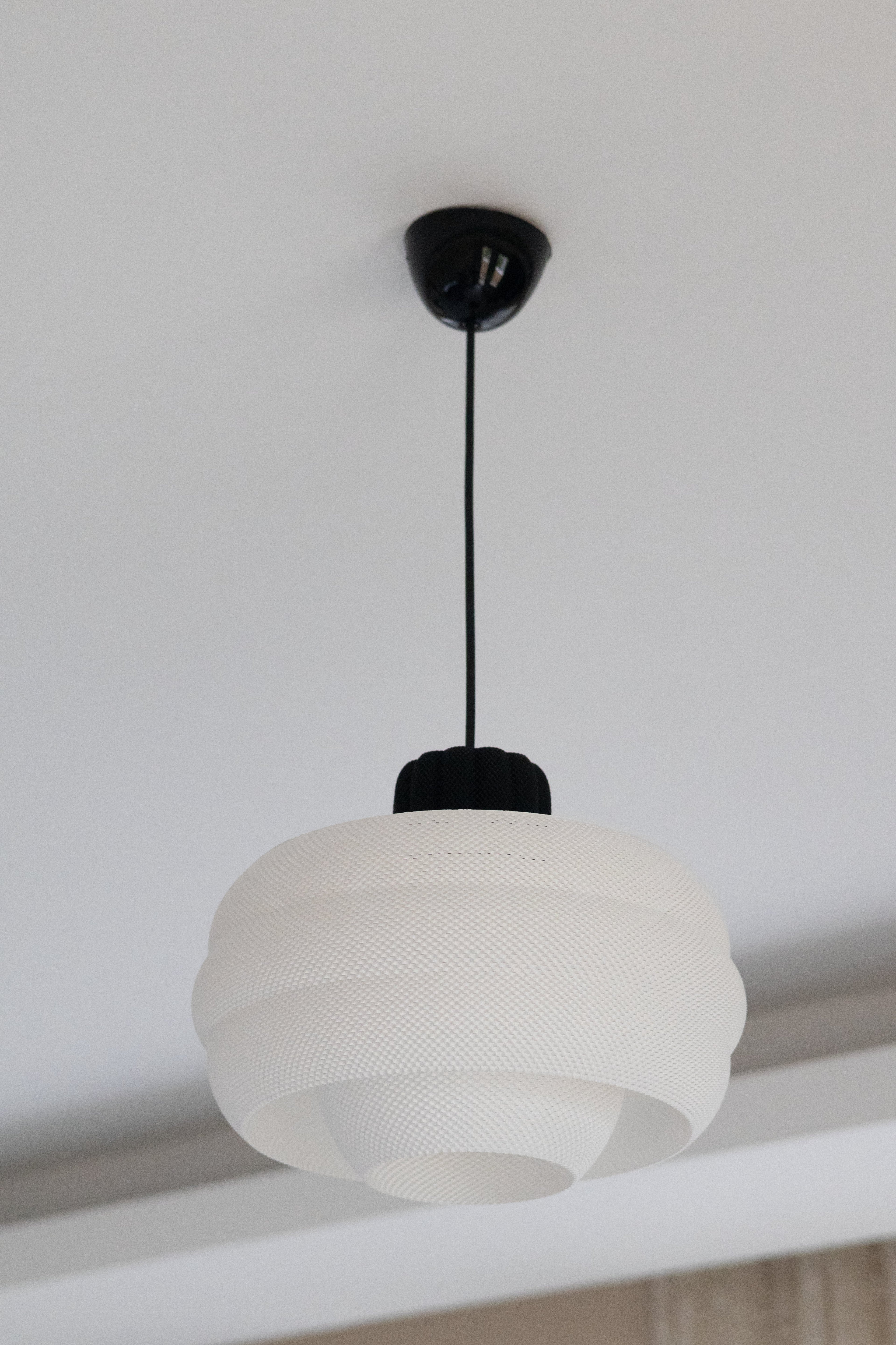 Modern Spiral Tasarım Avize – E27 Duylu – Minimal Beyaz Tavan Aydınlatması