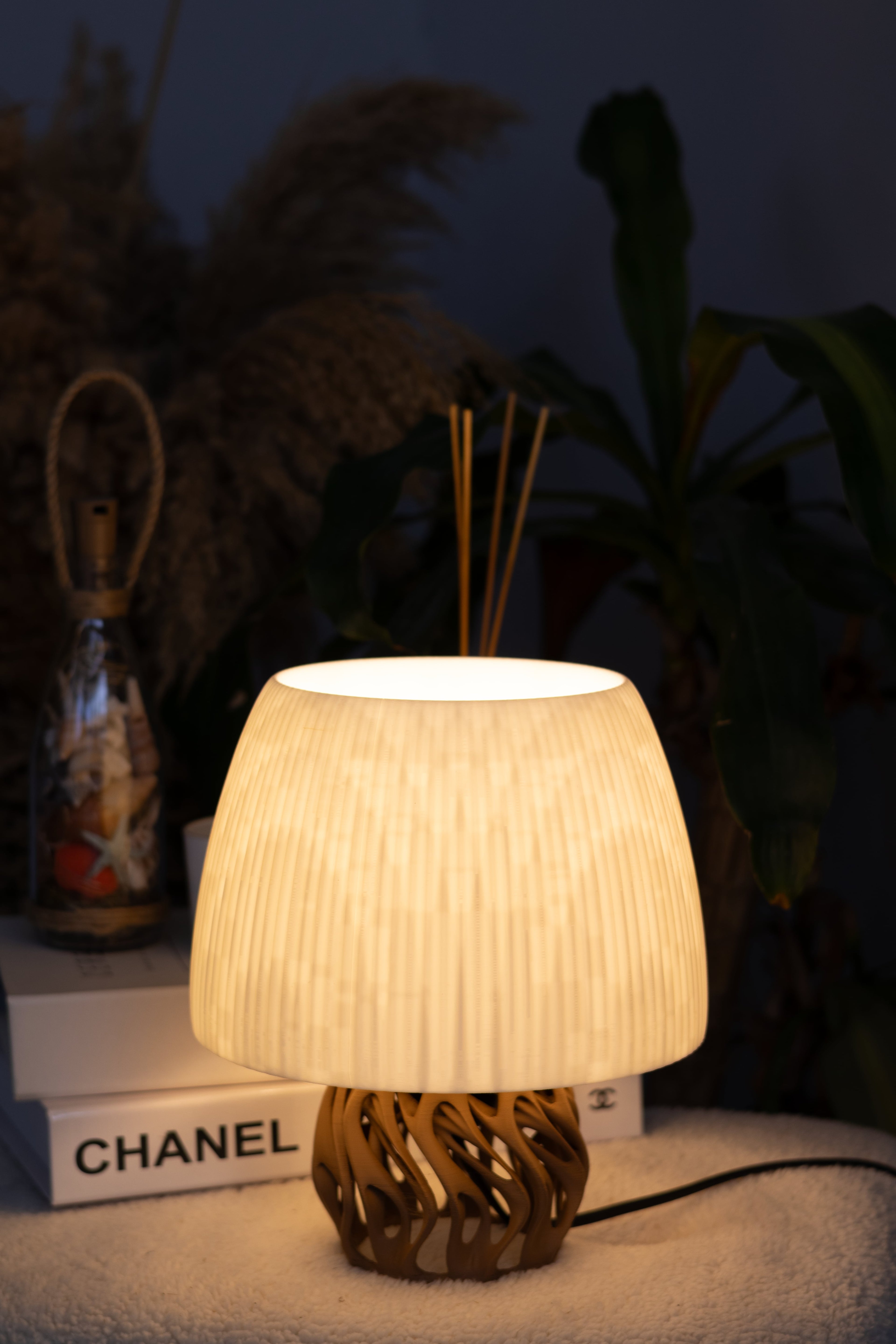 Modern Dalga Formlu Abajur (Ampul Dahil Değildir)