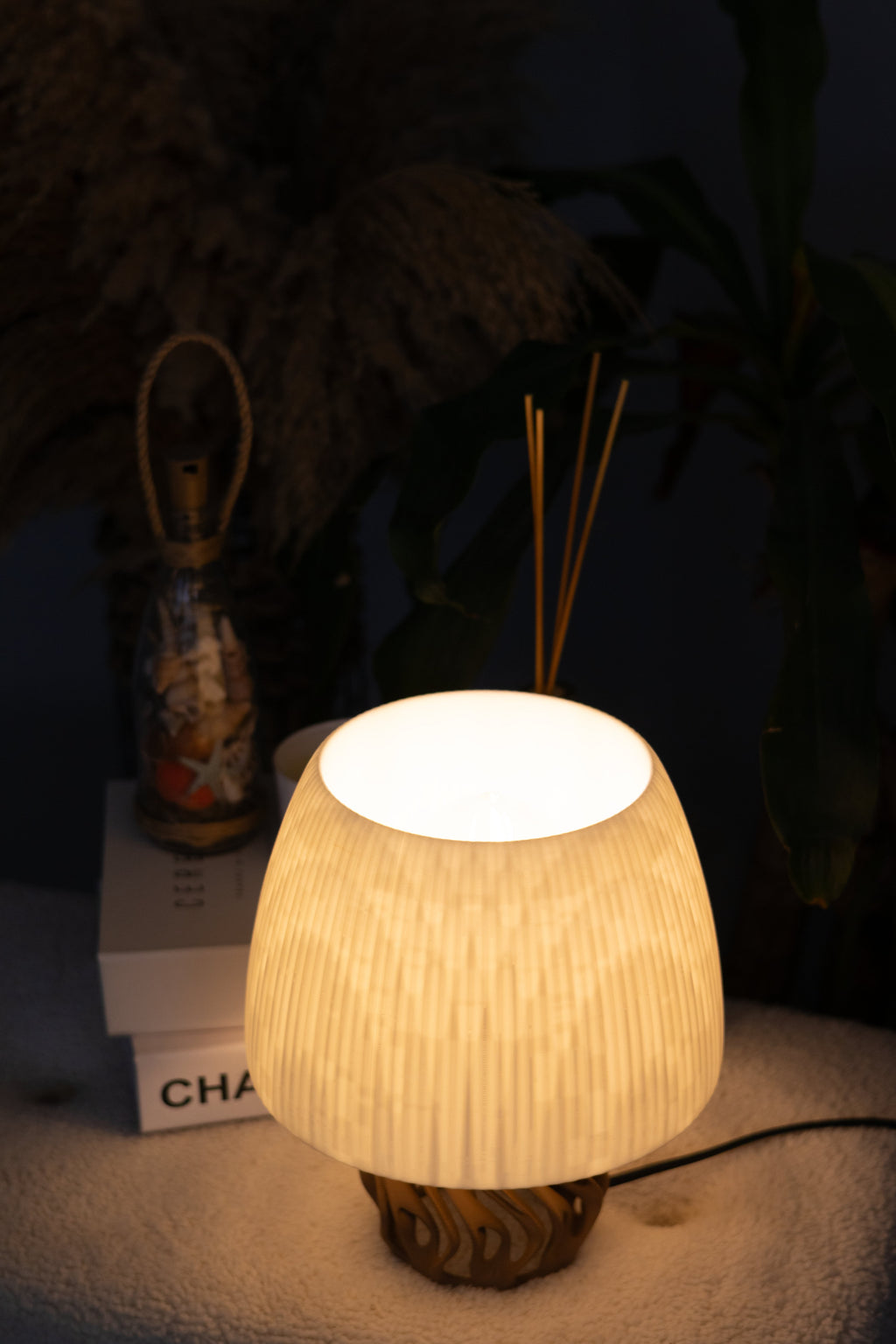 Modern Dalga Formlu Abajur (Ampul Dahil Değildir)