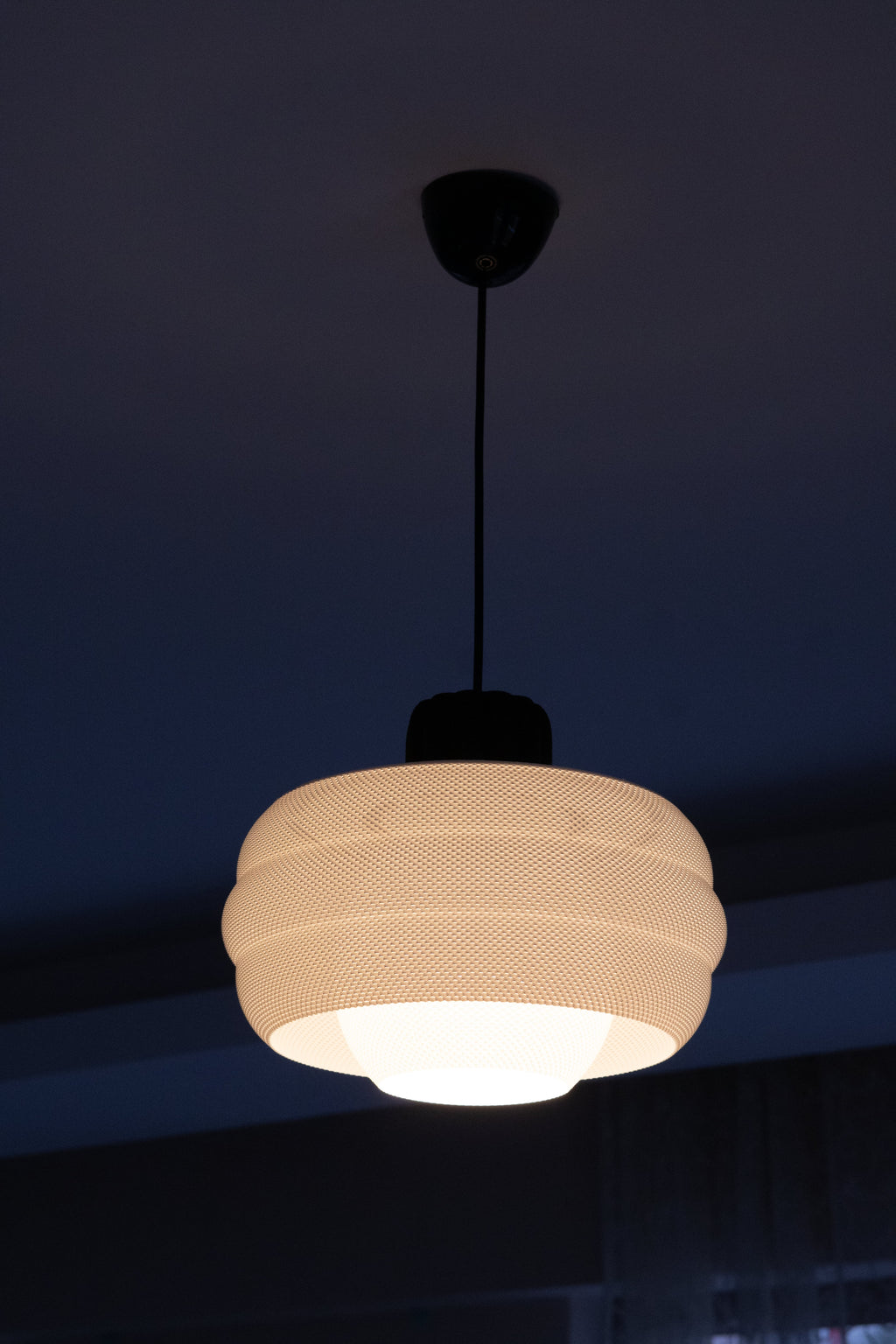 Modern Spiral Tasarım Avize – E27 Duylu – Minimal Beyaz Tavan Aydınlatması